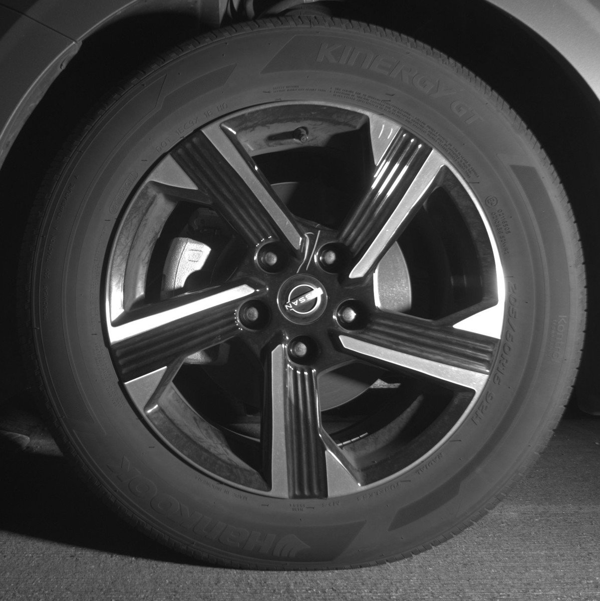 Used 2025 Nissan Sentra SV FWD image 12