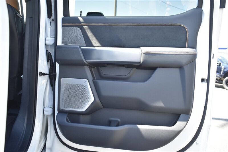 Used 2024 Ford F350 Platinum image 25