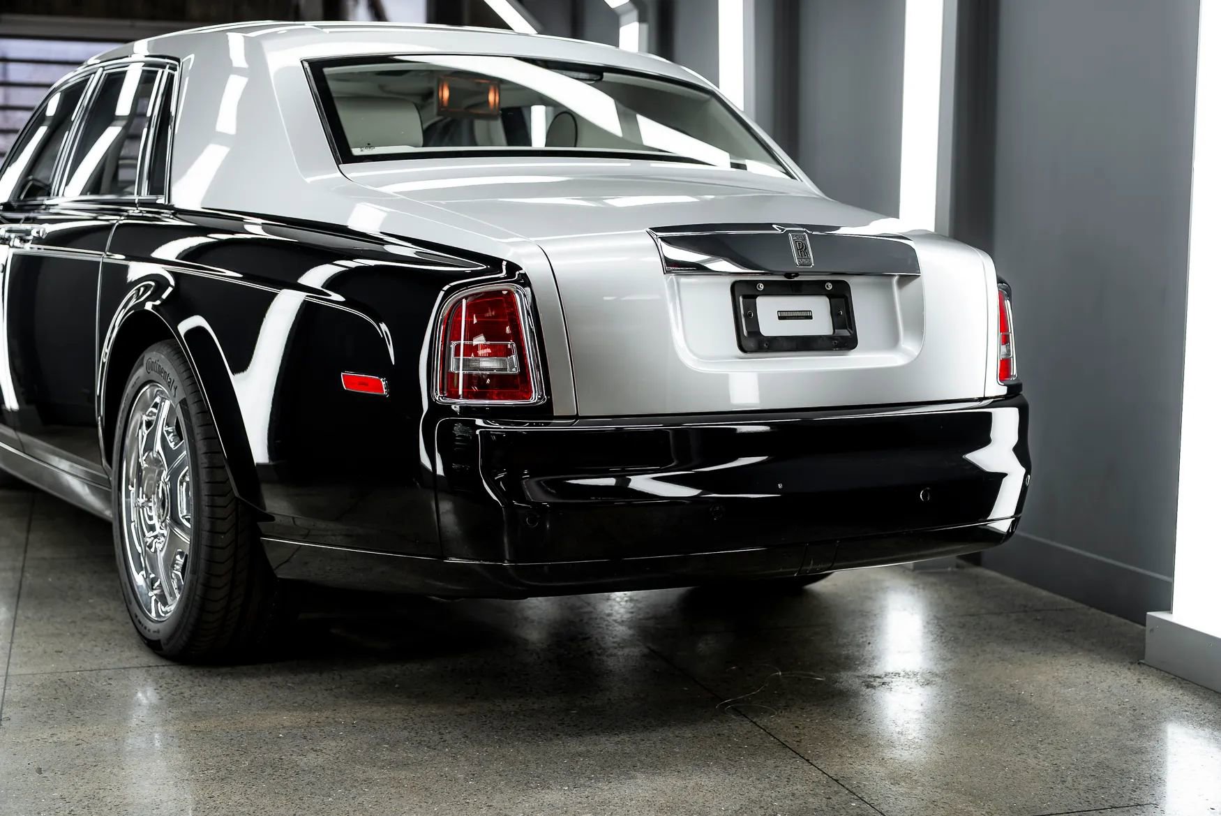 Used 2009 Rolls-Royce Phantom Sedan image 59
