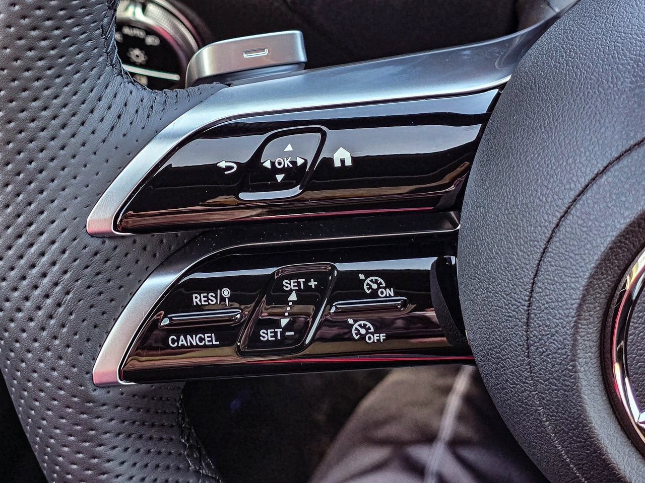 New 2026 Mercedes-Benz C 300 4MATIC Sedan image 21