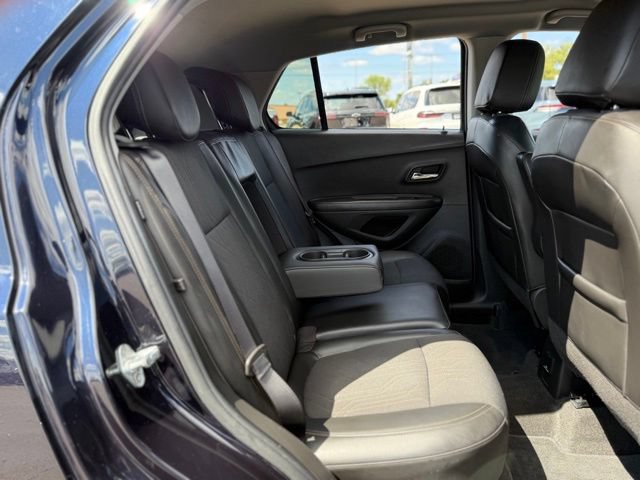 Used 2022 Chevrolet Trax LT AWD/4WD image 17