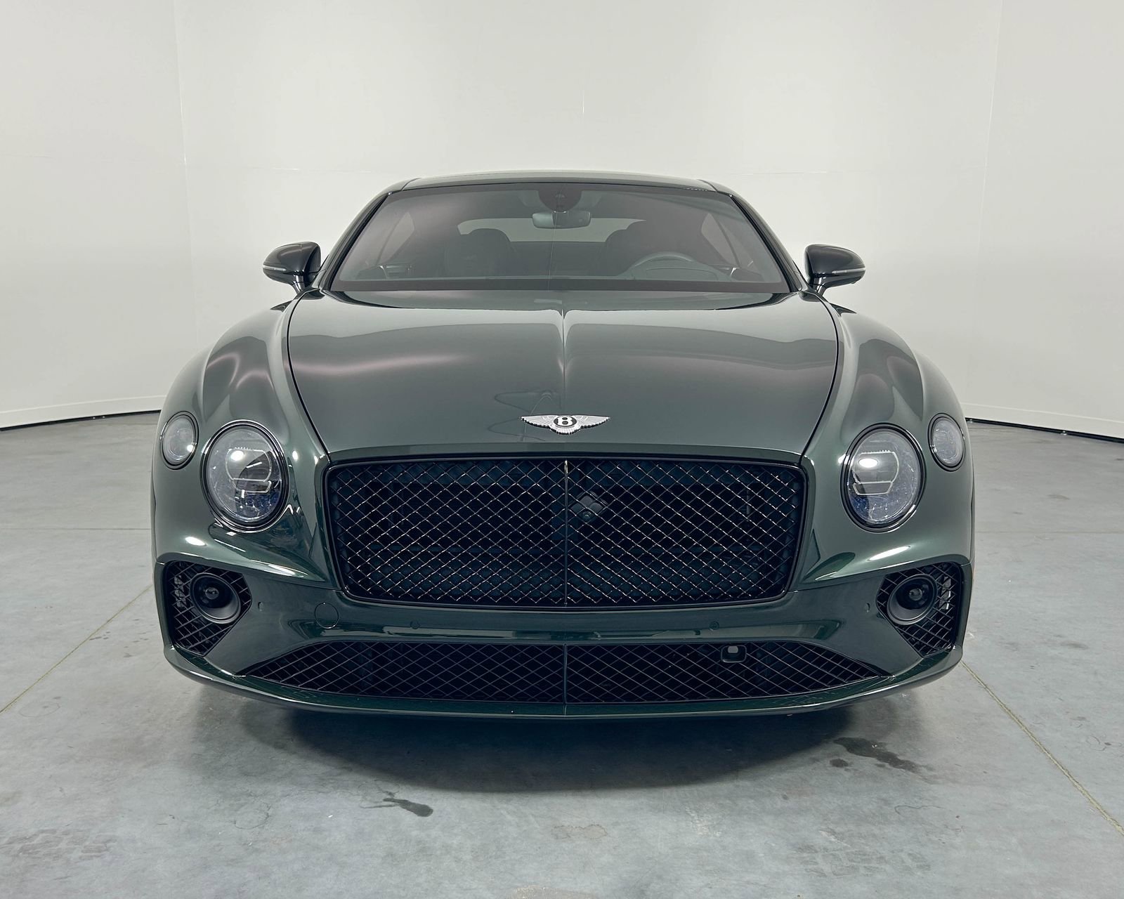 Used 2024 Bentley Continental GT V8 image 8