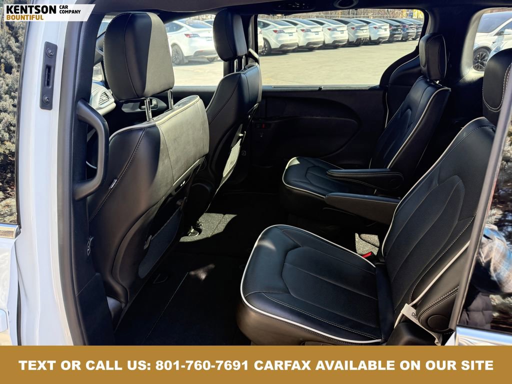 Used 2026 Chrysler Pacifica Limited image 31