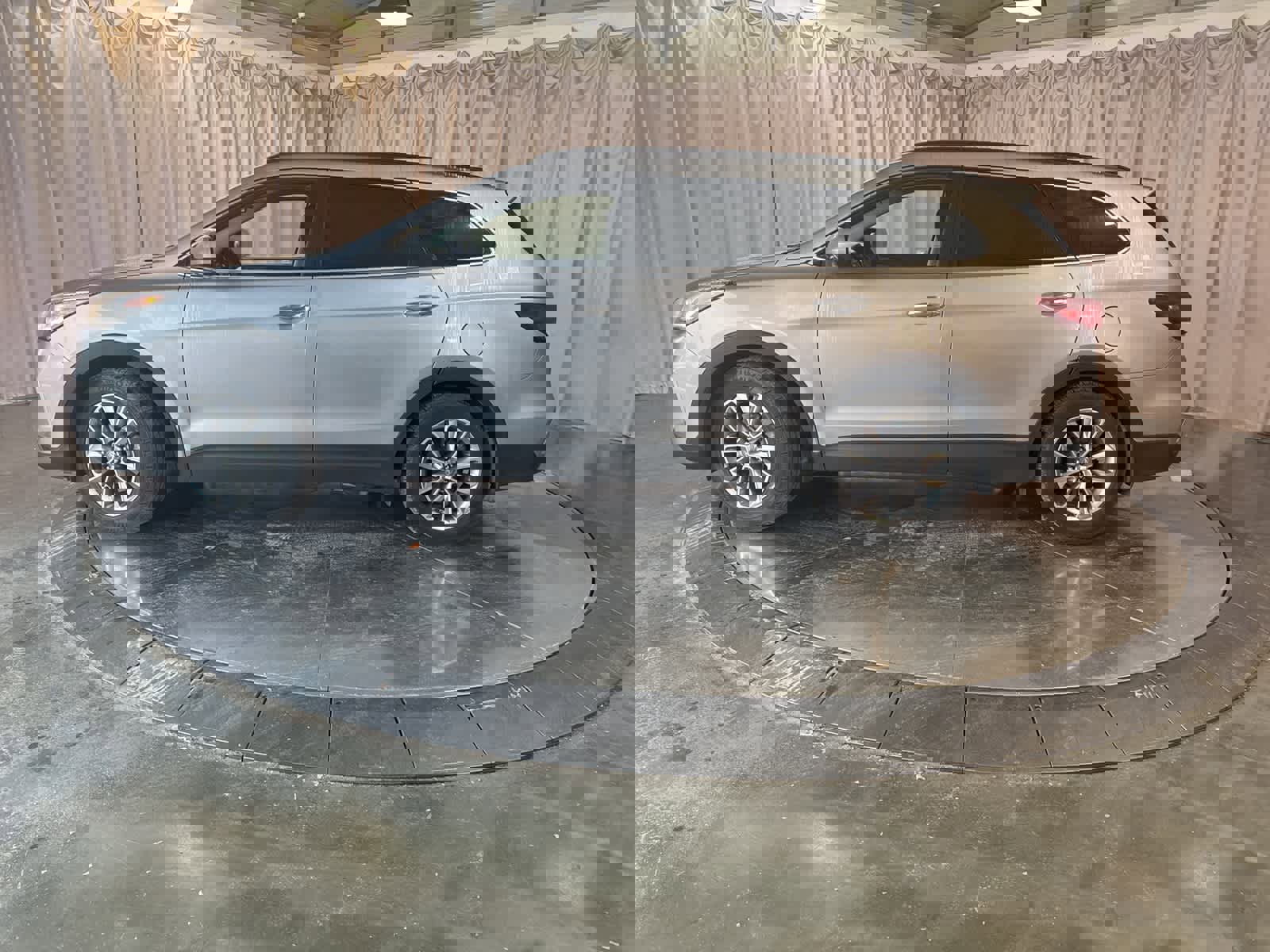 Used 2017 Hyundai Santa Fe SE image 8