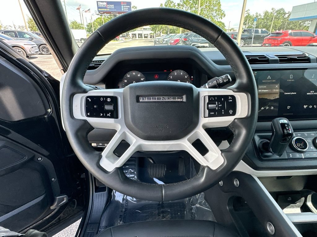 Used 2025 Land Rover Defender 110 S AWD/4WD image 11