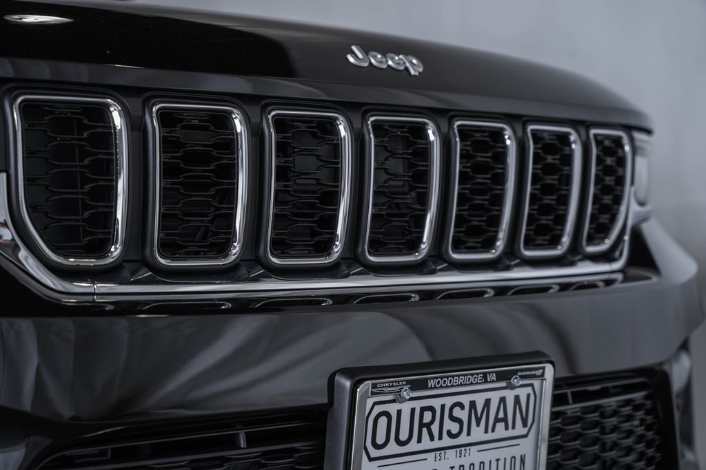 New 2025 Jeep Grand Cherokee Laredo X image 11