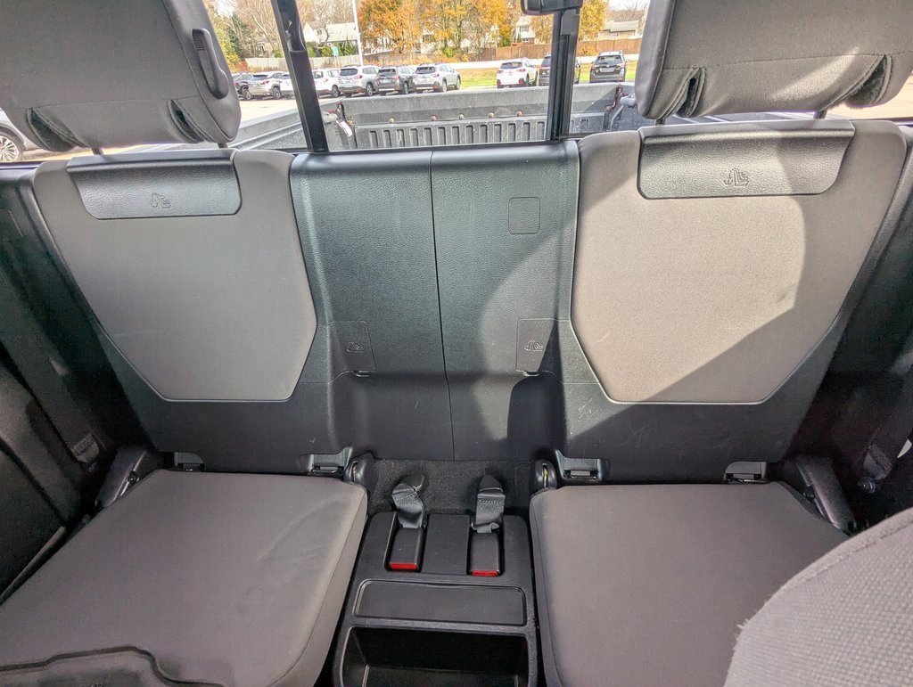 Used 2016 Toyota Tacoma TRD Off-Road image 15