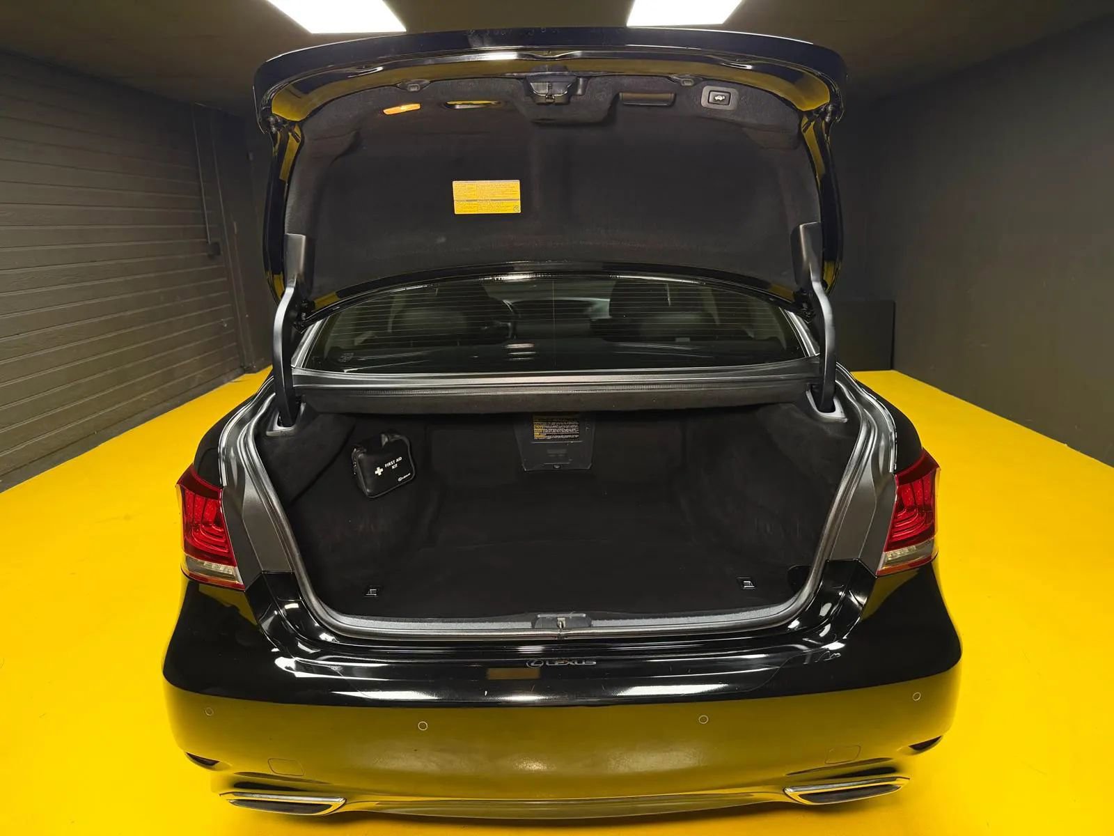 Used 2013 Lexus LS 460 w/ Comfort Pkg image 10