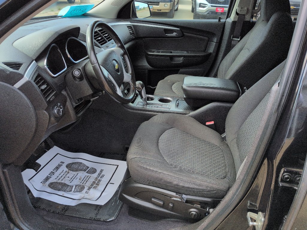 Used 2012 Chevrolet Traverse LT FWD image 11
