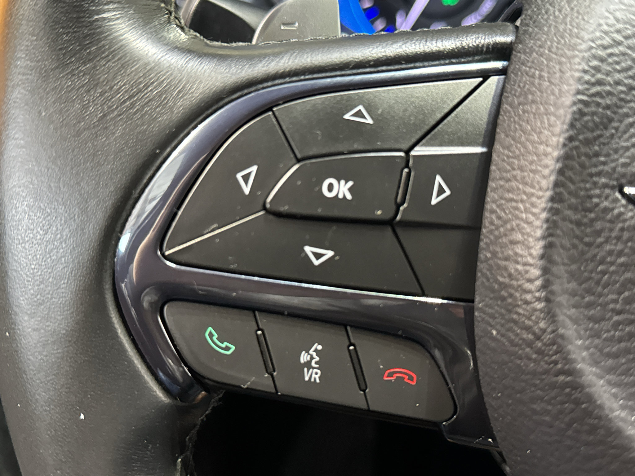 Used 2015 Chrysler 200 S FWD image 20