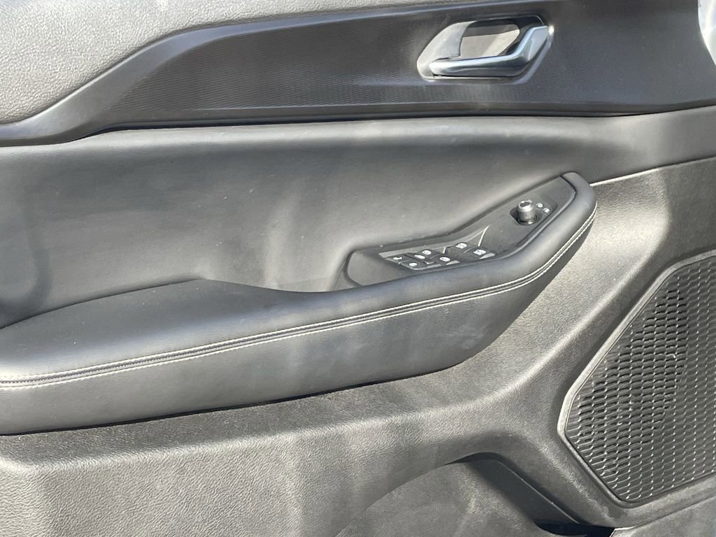 Used 2023 Jeep Grand Cherokee L Laredo image 21