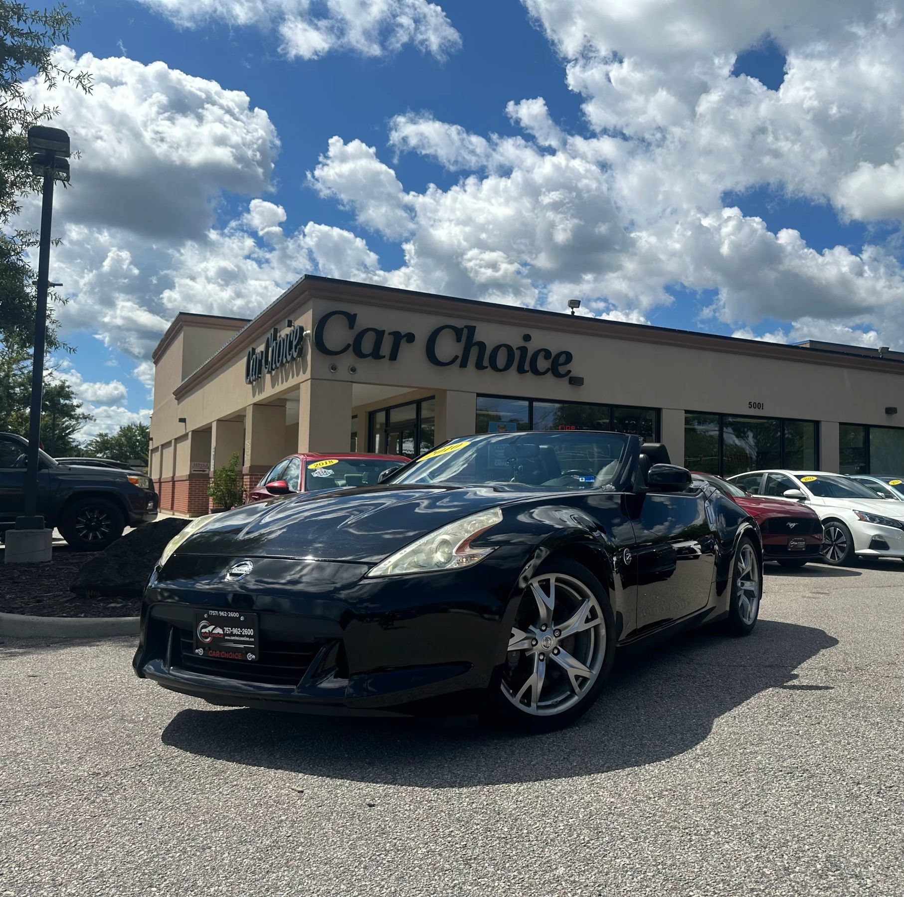 Used 2010 Nissan 370Z Touring w/ Sport Pkg RWD image 1