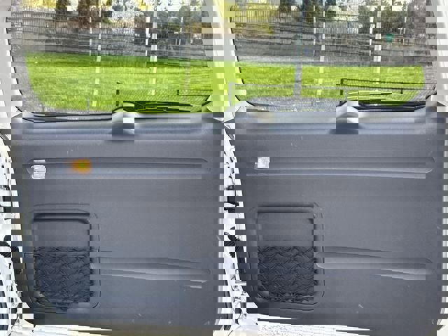 Used 2014 Toyota RAV4 EV FWD image 9