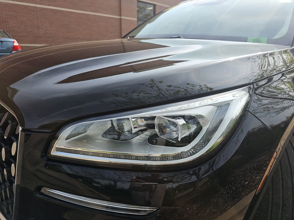 Used 2023 Lincoln Corsair Reserve image 28