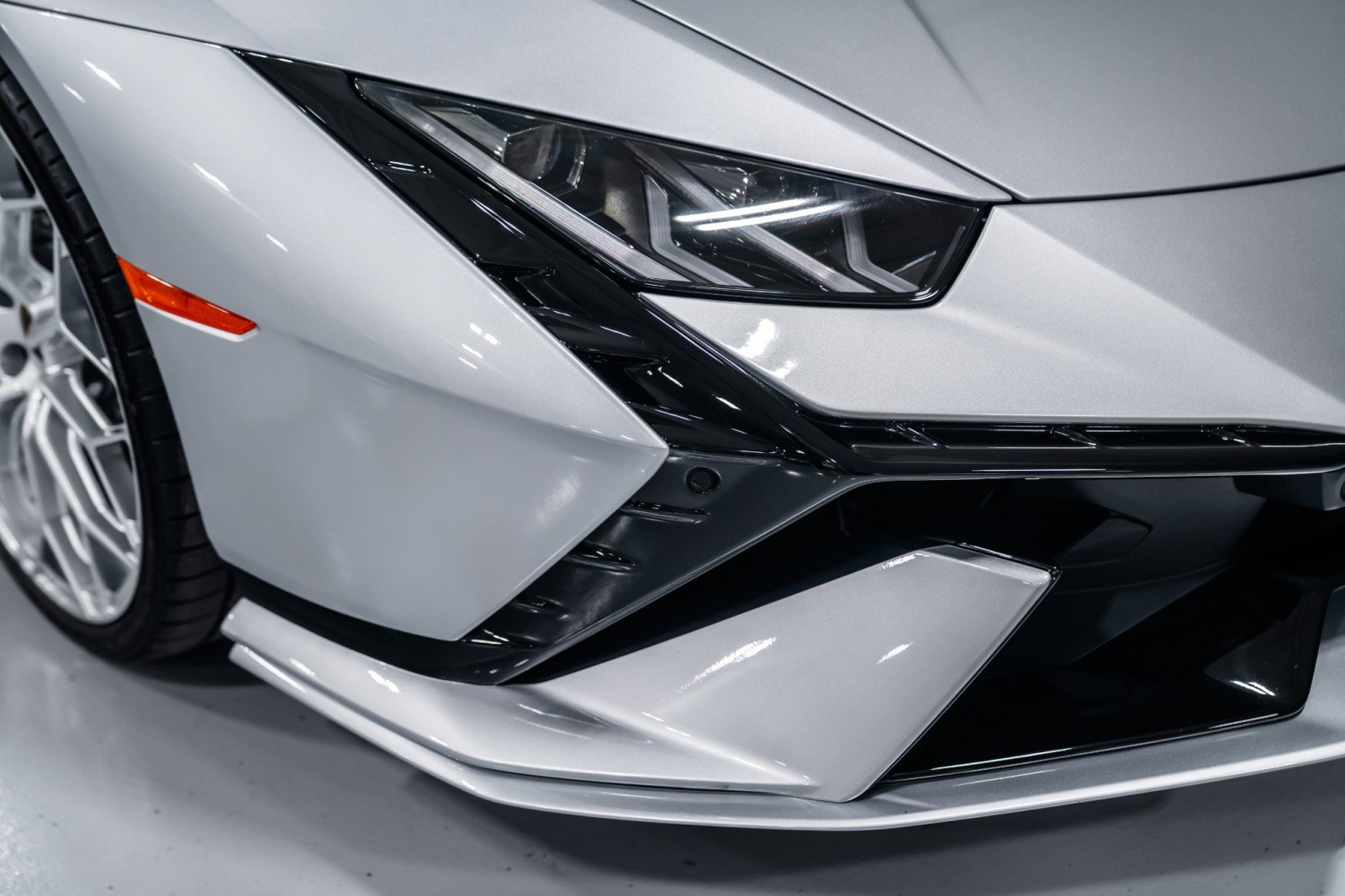 Used 2023 Lamborghini Huracan Tecnica RWD image 26