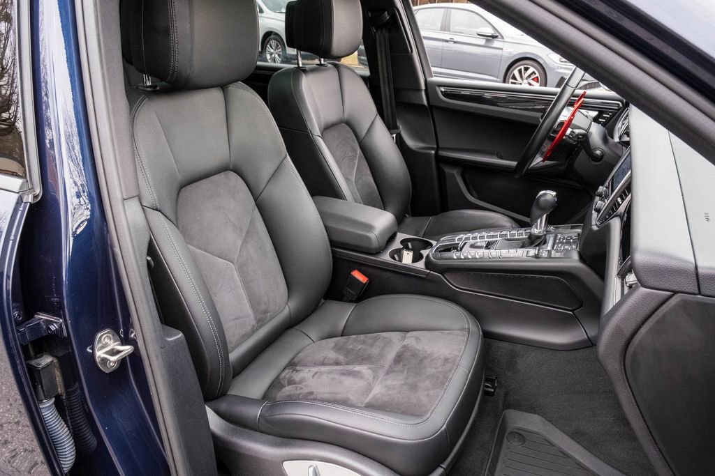 Used 2018 Porsche Macan Sport Edition image 31