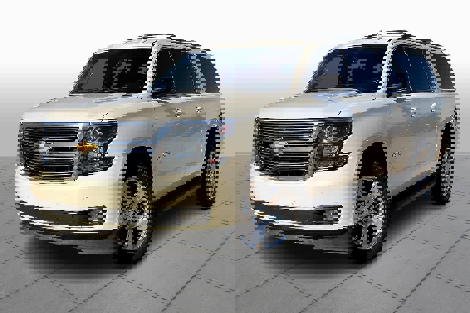 Used 2015 Chevrolet Suburban LT image 2