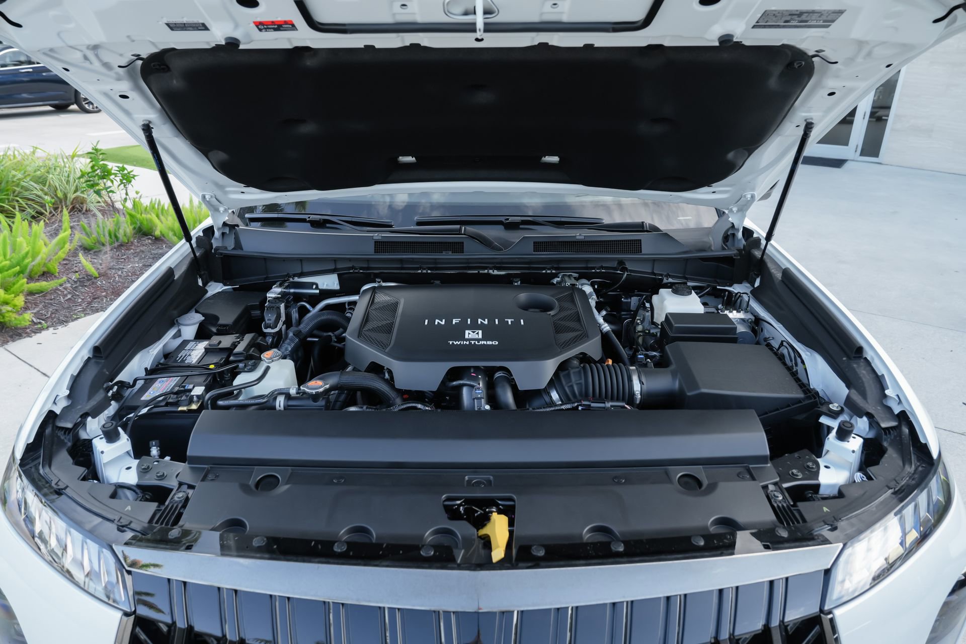 New 2026 INFINITI QX80 4WD w/ Sport Exterior Package image 36