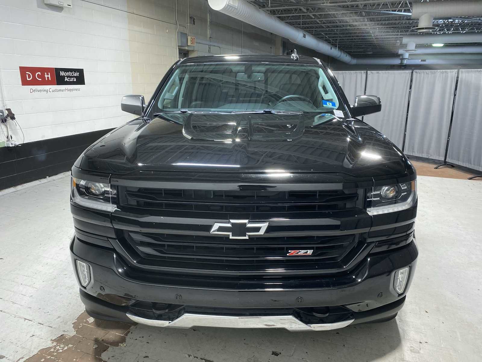 Used 2018 Chevrolet Silverado 1500 LTZ Z71 w/ LTZ Plus Package AWD/4WD image 6