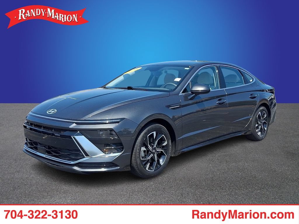 Used 2025 Hyundai Sonata SEL FWD image 1