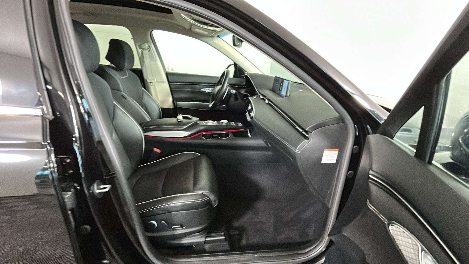 Used 2025 Genesis Electrified GV70 AWD/4WD image 37