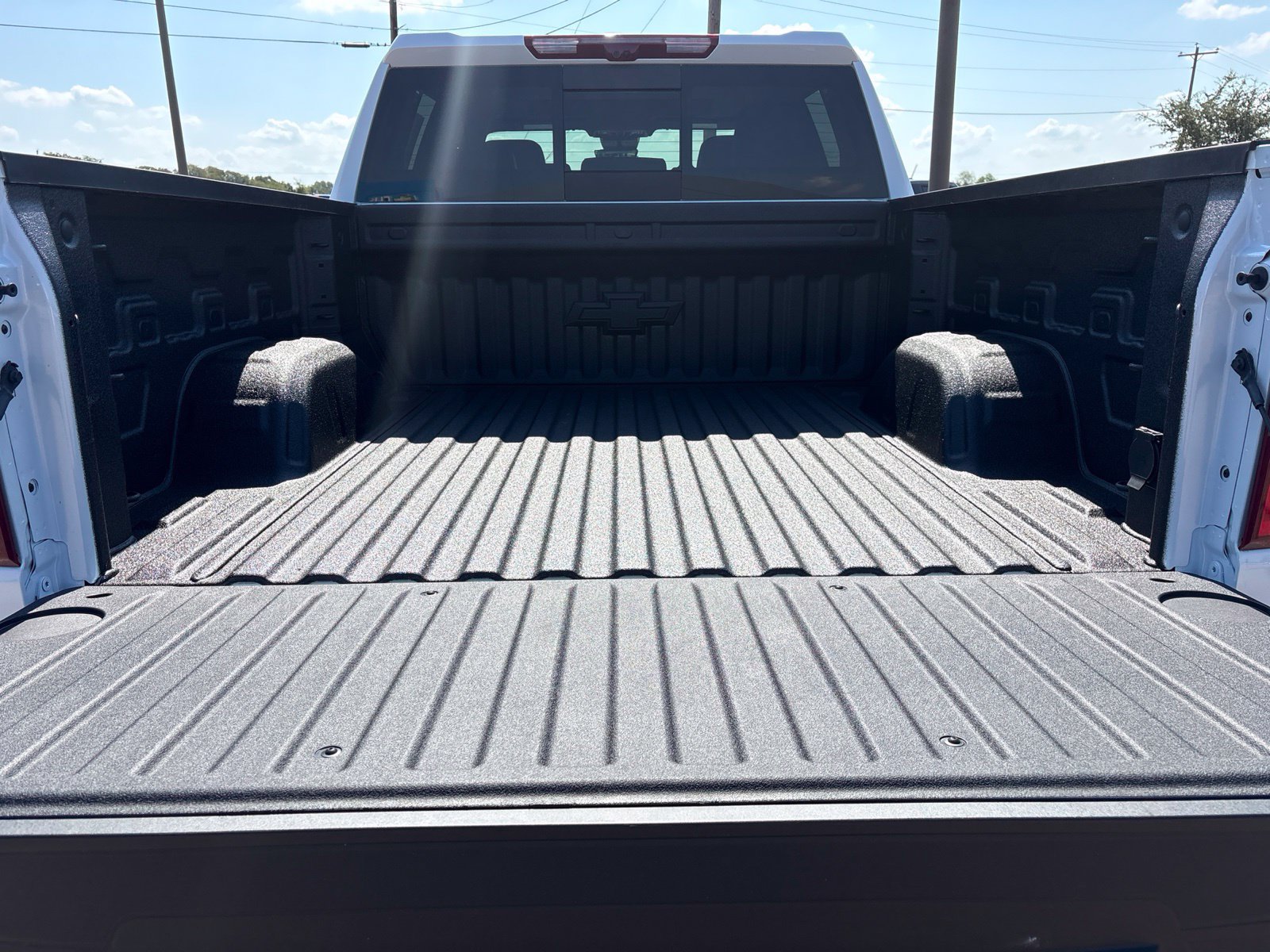 New 2026 Chevrolet Silverado 1500 High Country w/ High Country Premium Package AWD/4WD image 35