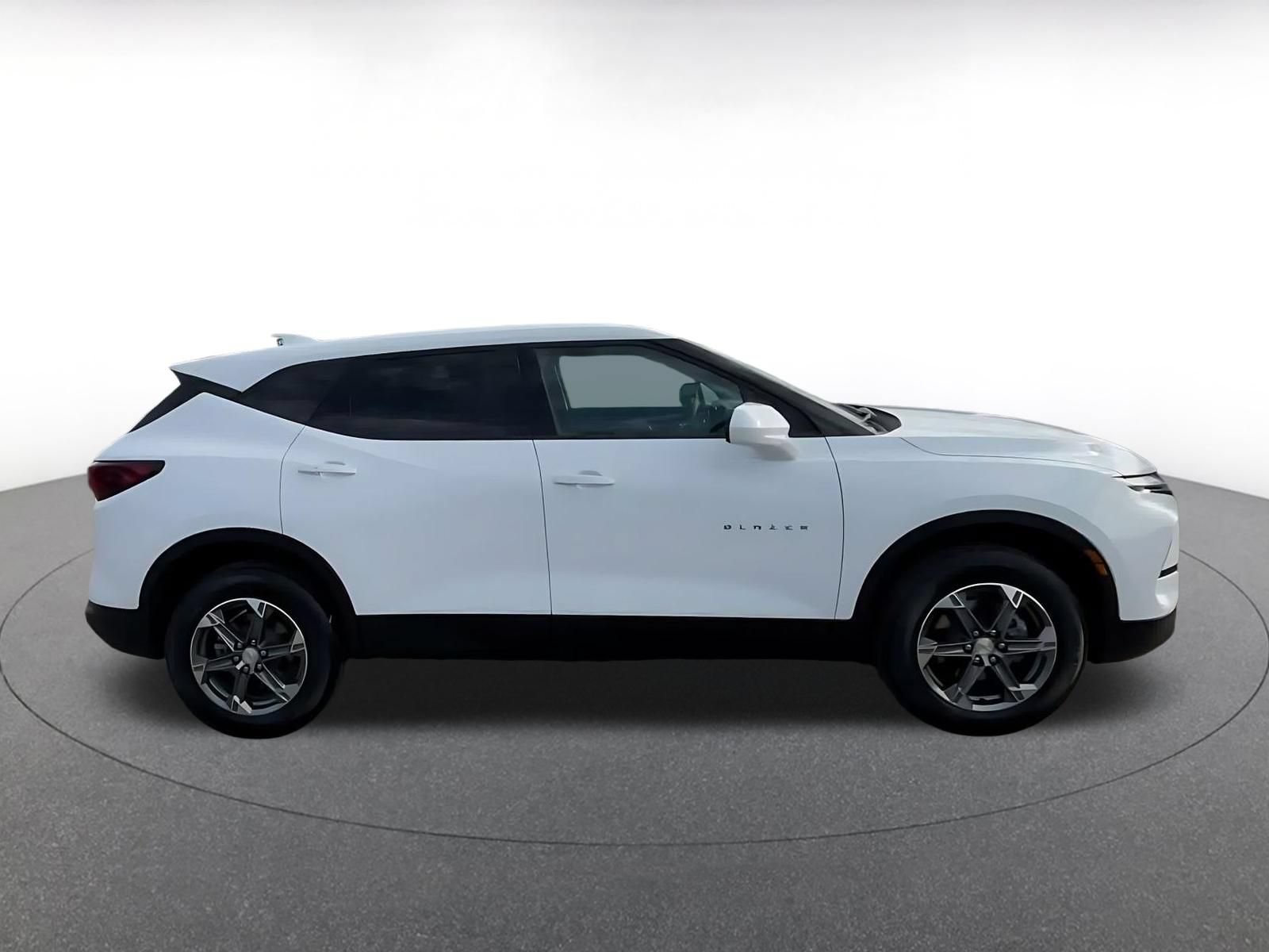 Used 2026 Chevrolet Blazer LT FWD image 15
