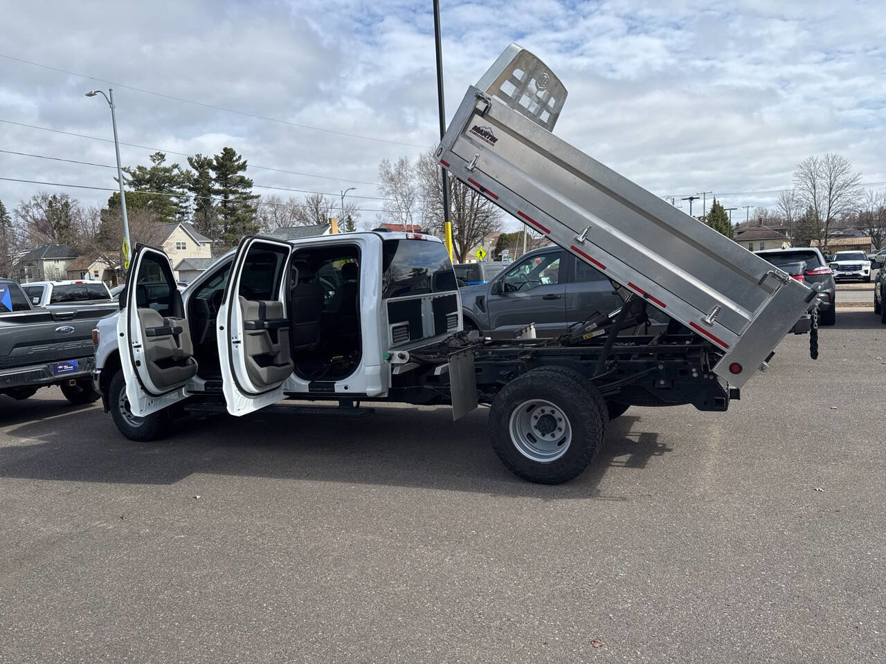 Used 2022 Ford F350 XLT image 36