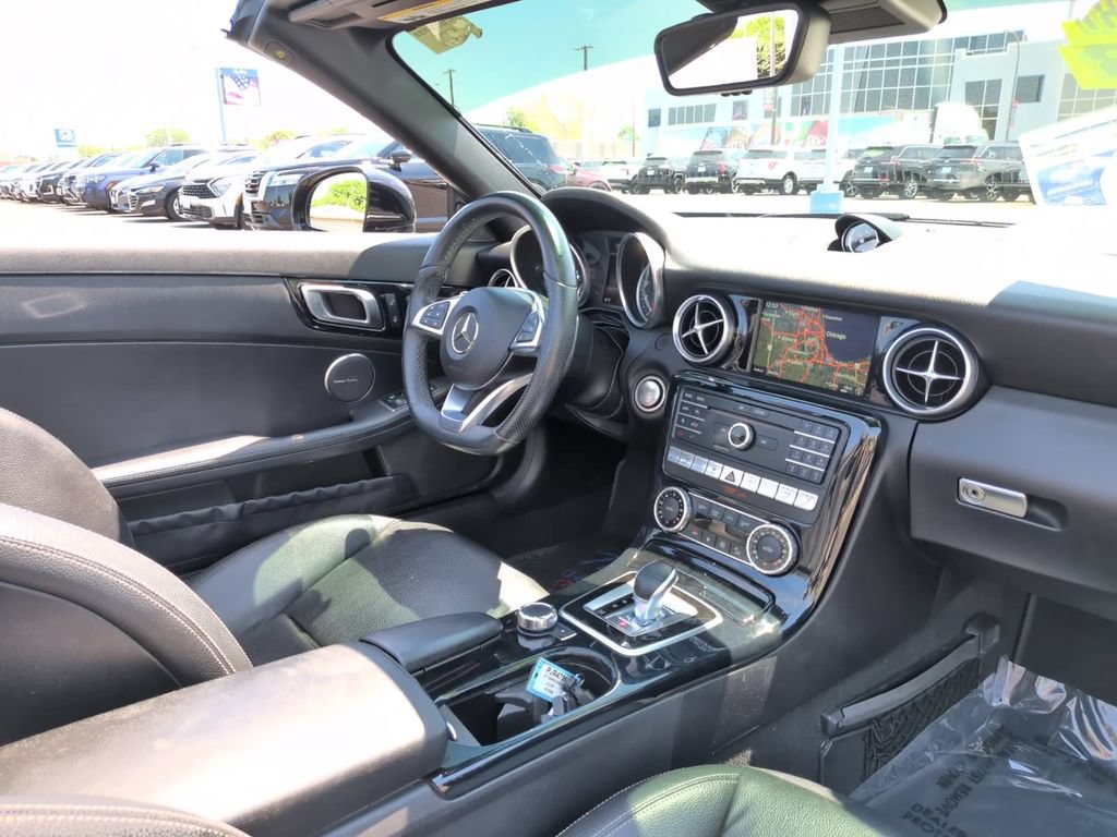 Used 2017 Mercedes-Benz SLC 300 image 27