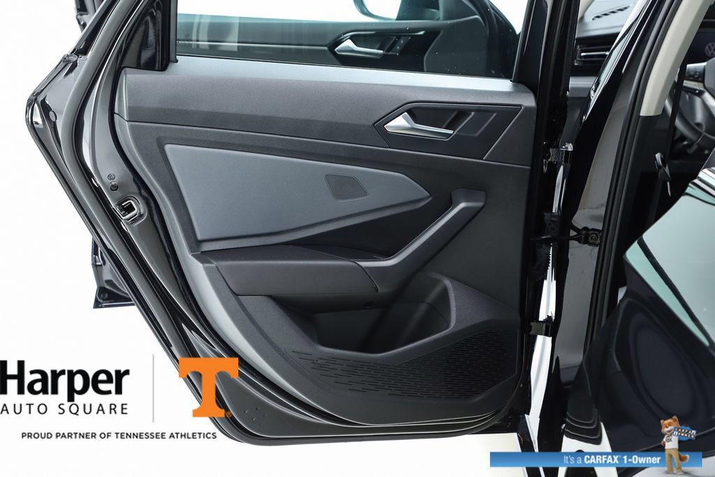 Used 2025 Volkswagen Jetta SEL FWD image 20