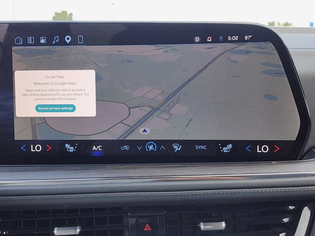 Used 2025 Chevrolet Suburban LT AWD/4WD image 28