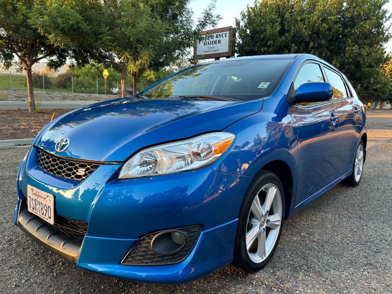 Used 2009 Toyota Matrix S FWD image 1