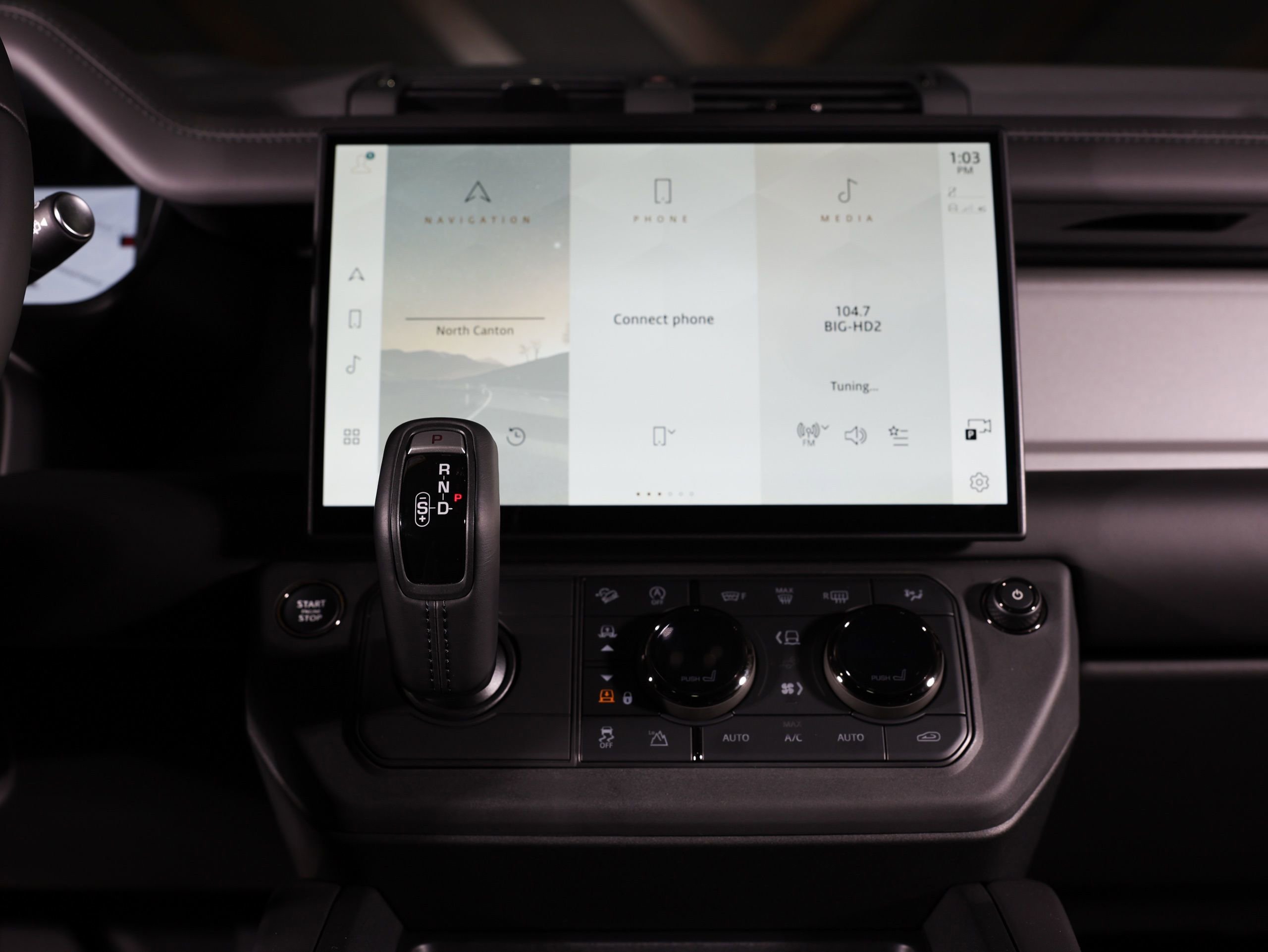 Used 2026 Land Rover Defender 110 image 44