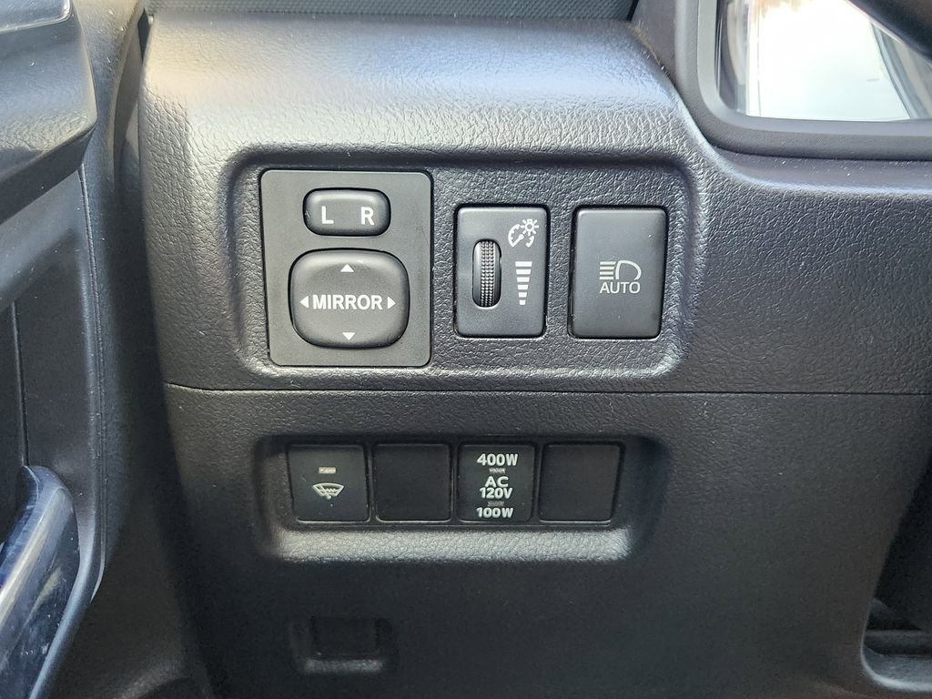 Used 2021 Toyota 4Runner Venture w/ Moonroof Package AWD/4WD image 12