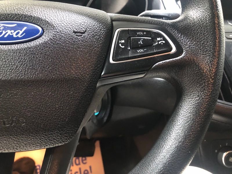 Used 2016 Ford Focus SE w/ SE Power Seat Package image 22