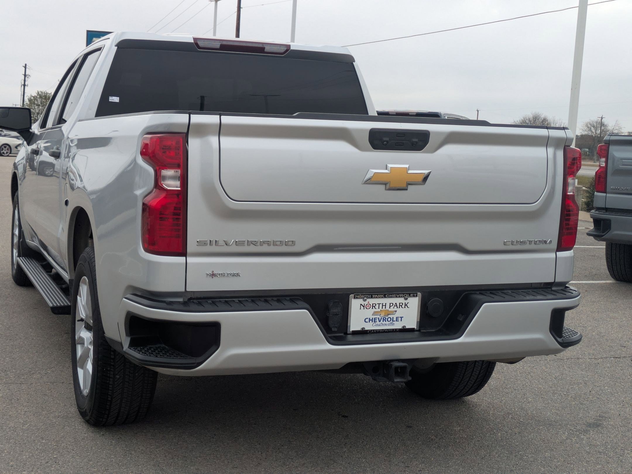Used 2022 Chevrolet Silverado 1500 Custom image 5