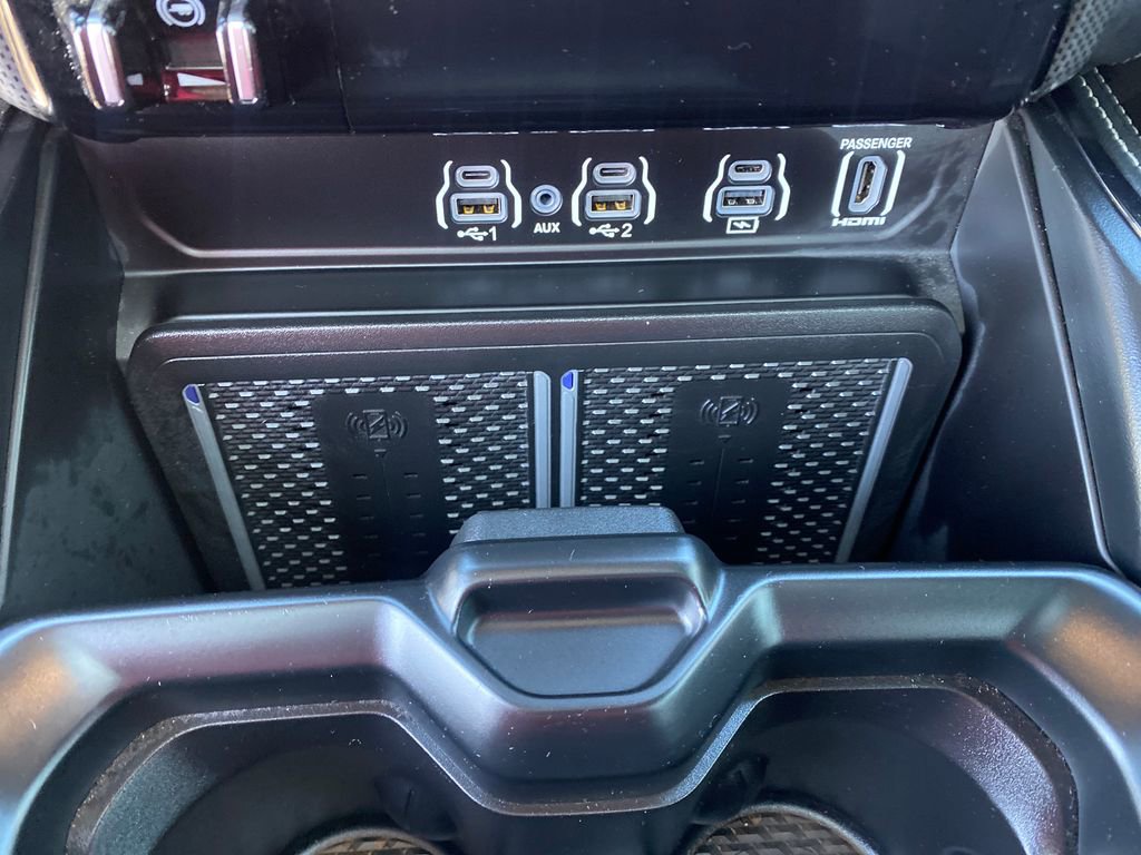 Used 2025 RAM 3500 Limited AWD/4WD image 43