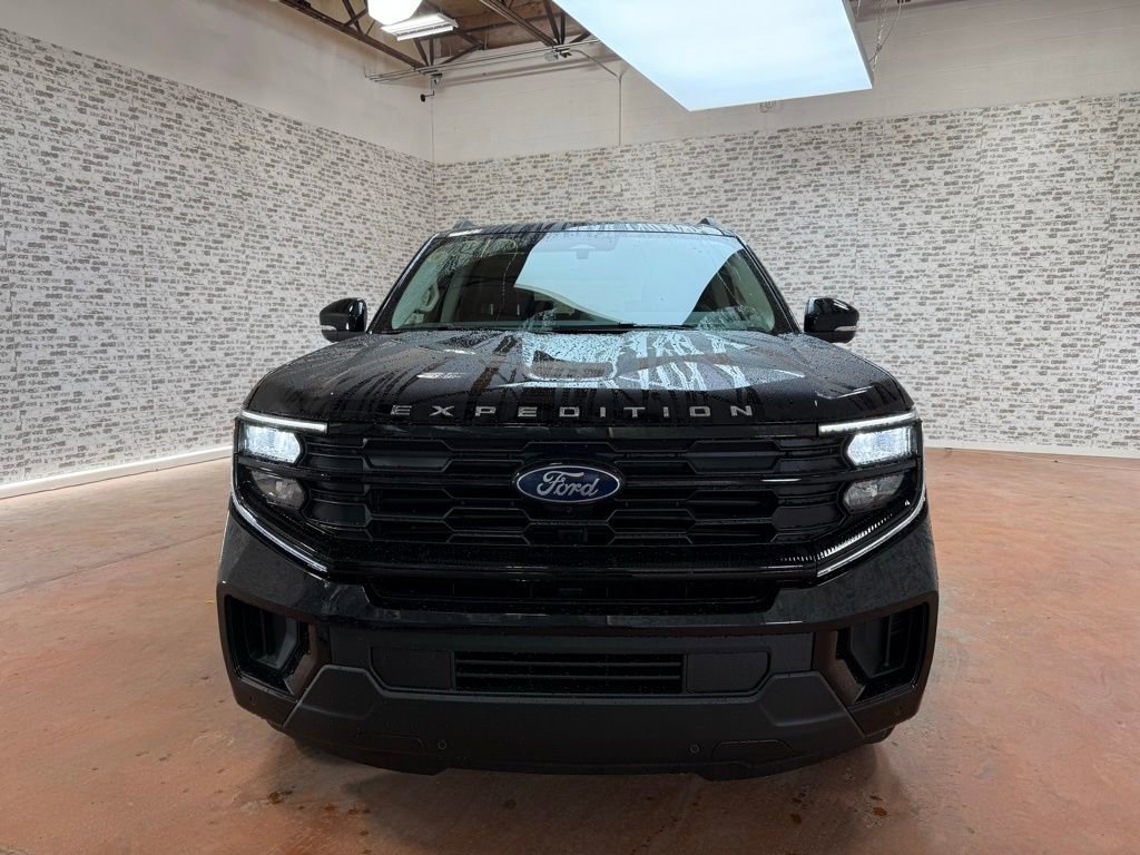New 2026 Ford Expedition Active RWD image 2