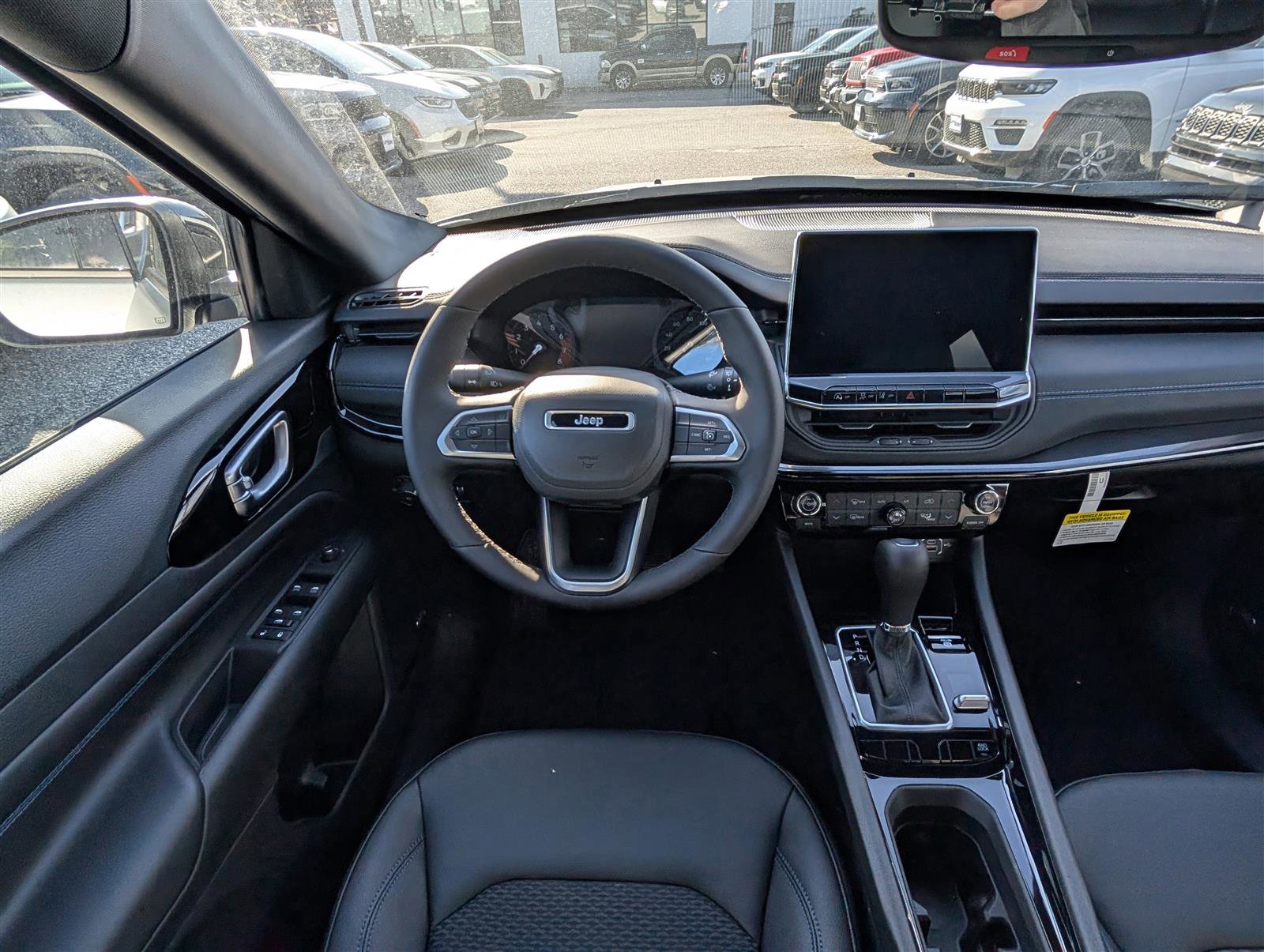 New 2025 Jeep Compass Latitude w/ Sun & Sound Group AWD/4WD image 11