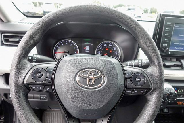 Used 2022 Toyota RAV4 XLE image 12