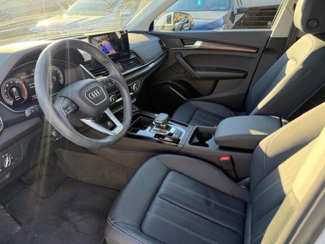 Used 2025 Audi Q5 2.0T Premium image 3