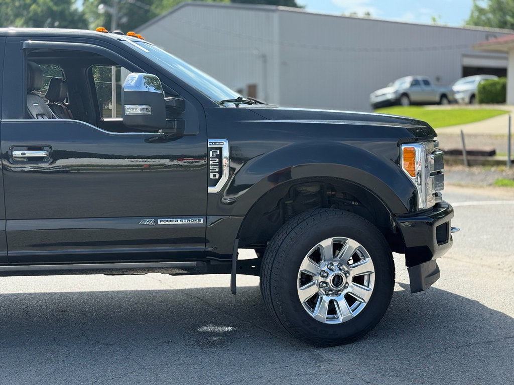 Used 2017 Ford F250 Platinum w/ Platinum Ultimate Package AWD/4WD image 7