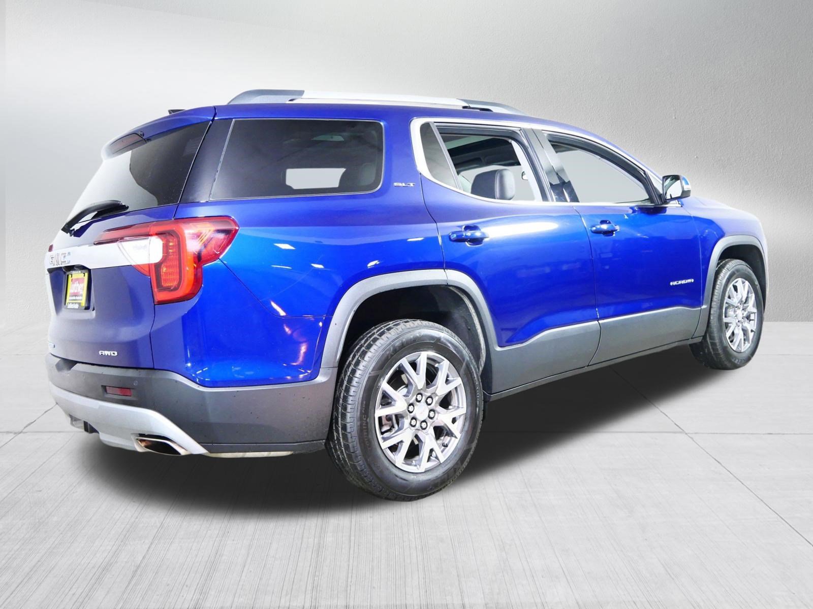 Used 2023 GMC Acadia SLT w/ Preferred Package image 7