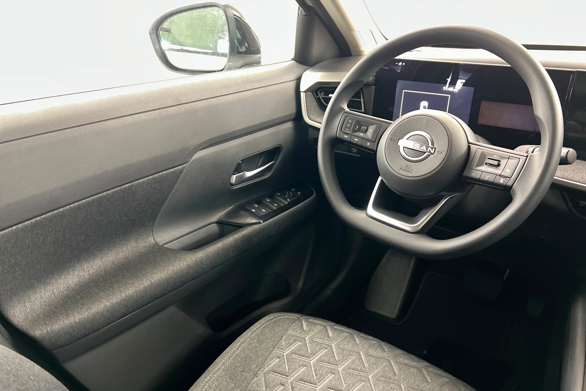 New 2026 Nissan Kicks SV w/ SV Premium Package FWD image 11