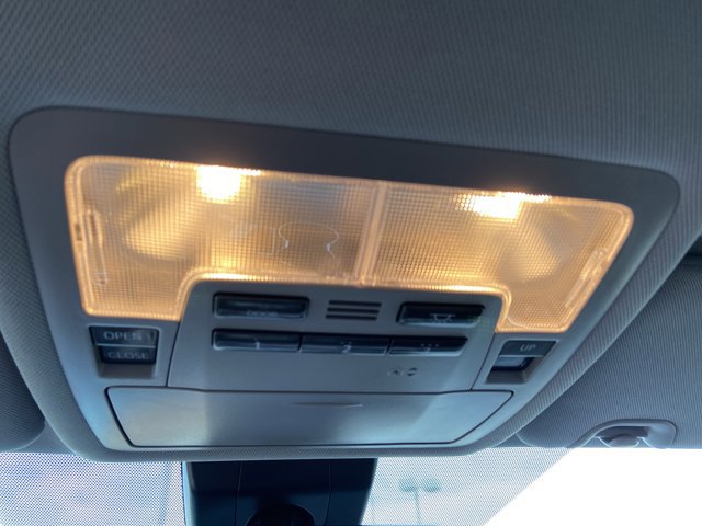 Used 2019 Toyota Highlander XLE image 46