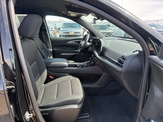 Used 2025 Chevrolet Traverse LT image 23