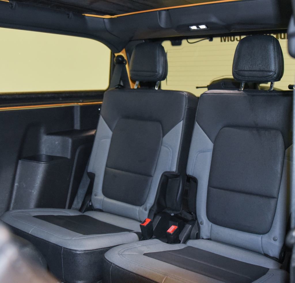 Used 2021 Ford Bronco Black Diamond image 10