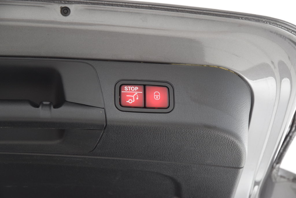 Used 2023 Mercedes-Benz EQB 300 4MATIC image 30