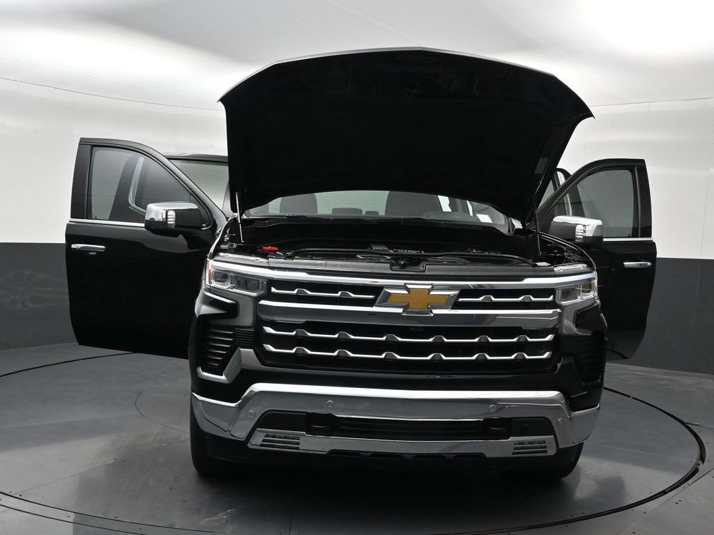 Used 2023 Chevrolet Silverado 1500 LTZ RWD image 38