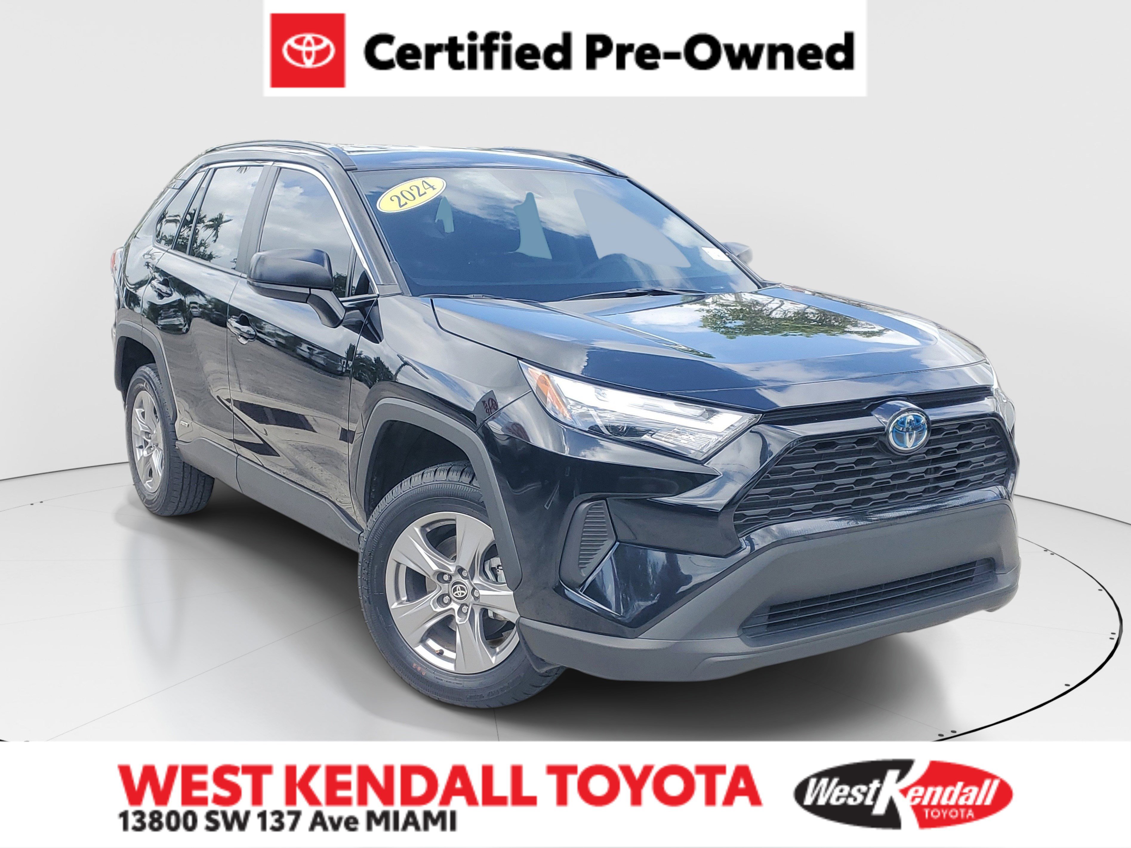 Certified 2024 Toyota RAV4 LE AWD/4WD image 1